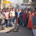 जामताड़ा : बच्चे की मौत से गुस्साए ग्रामीणों ने स्वास्थ्य मंत्री डॉ. इरफान अंसारी का पुतला फूंका