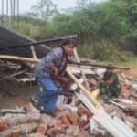 झरिया : बीसीसीएल प्रबंधन पर लगा गरीब के घर को बिना सूचना के तोड़ने का गंभीर आरोप