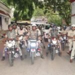 धनबाद : बकरीद को लेकर धनबाद पुलिस हाई अलर्ट पर, सिटी एसपी के नेतृत्व में निकला फ्लैग मार्च