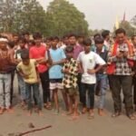 जामताड़ा : बाइक और पिकअप में भीषण टक्कर, दो युवकों की दर्दनाक मौत, आक्रोशित ग्रामीणों ने किया सड़क जाम