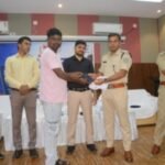धनबाद : ‘मिशन अमानत’, धनबाद पुलिस ने 505 लोगों को लौटाए गुम और चोरी हुए मोबाइल