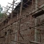 जामताड़ा : नारायणपुर में निर्माणाधीन भवन के छत की सेंटरिंग भर भराकर गिरा, संवेदक पर लापरवाही का आरोप