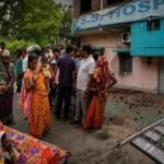 जामताड़ा : इलाज के दौरान प्रसूता महिला की मौत, परिजनों ने लापरवाही का आरोप लगा हॉस्पिटल में किया तोड़फोड़