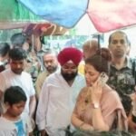 धनबाद : रेमकी कंपनी के गाड़ी की चपेट में आकर मिथिलेश की मौत, पहुंची कांग्रेस नेत्री अनुपमा सिंह