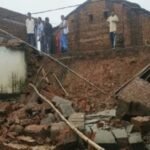 जामताड़ा : ‘आफत की बारिश’, दीवार गिरने से मलबे में दबकर 8 माह की गर्भवती महिला की दर्दनाक मौत
